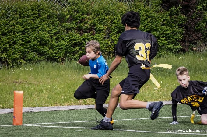 flag-football-lizzards-u13-pirates-2019-05-19-flagliga_017.jpg