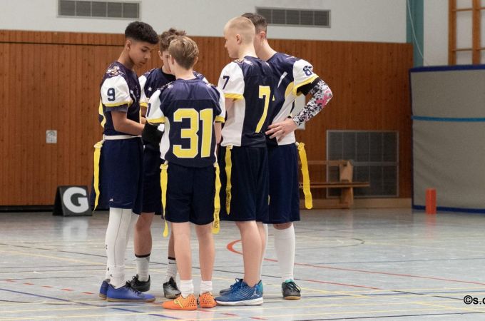 flag-football-lizzards-hornets-u16-flagliga-mitte-winter-2019-03-32.jpg