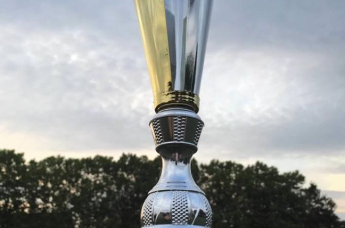 lizzards-big-bowl-2015-trophy.jpg