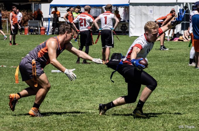 big-bowl-xiii-lizzards-flag-football-thiele-320.jpg